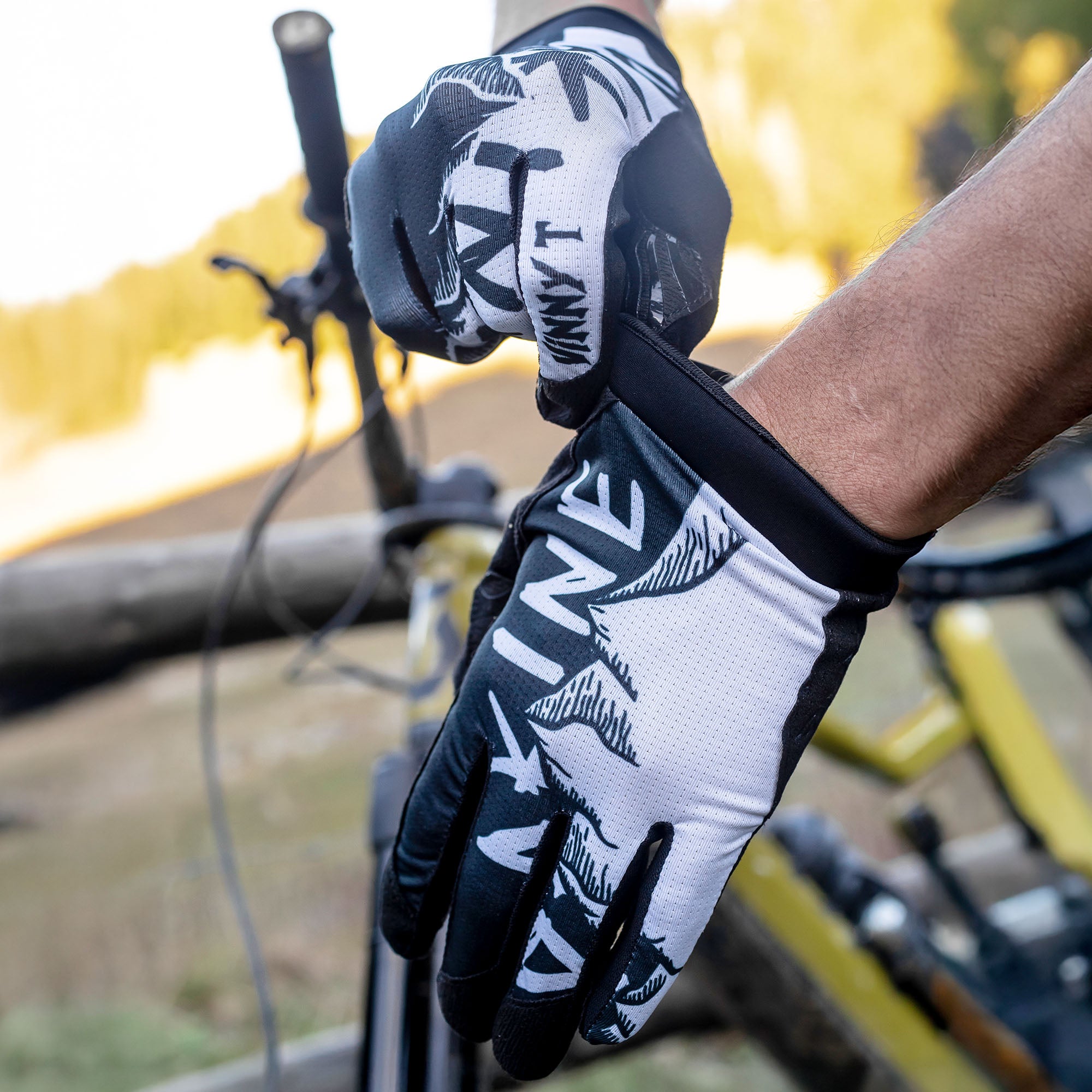 Vinny T Team Vectra 2.0 Bike Glove